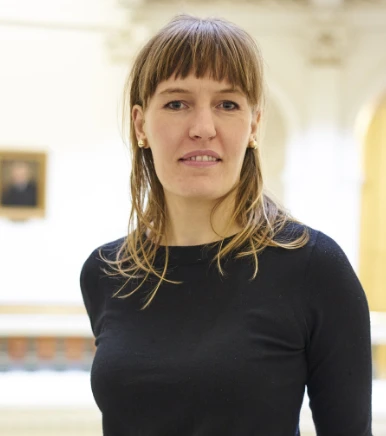 Karen Oprea